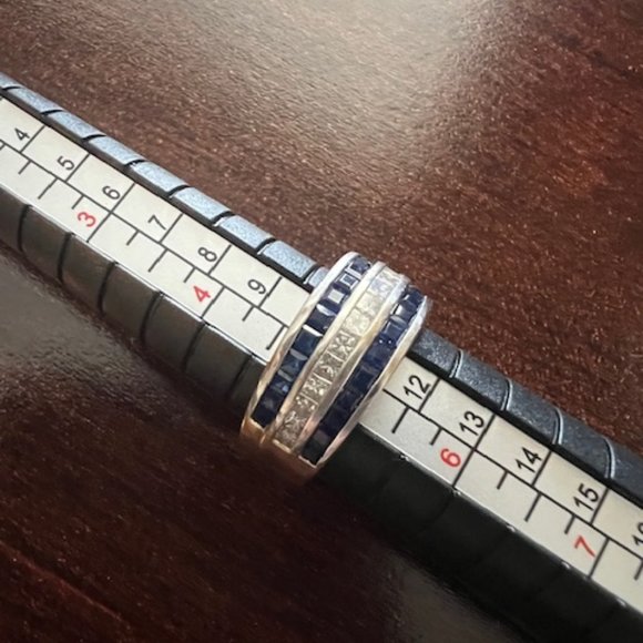 Ladies SAPPHIRE AND DAIMOND BAND RING - Picture 3 of 8